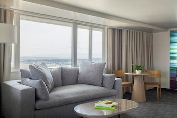 Superior Suite, 1 King Bed with Sofa bed