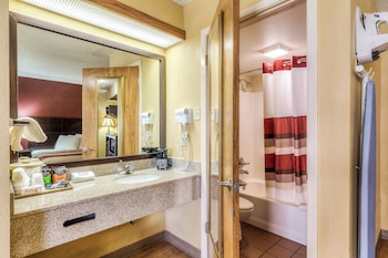 Superior Room, 1 King Bed, Non Smoking, Jetted Tub