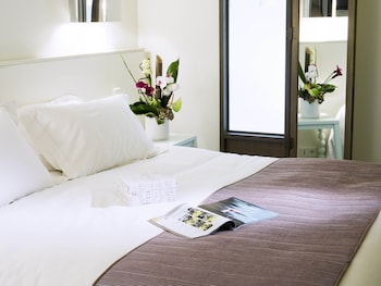 Classic Room, 1 King Bed
