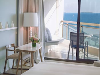 Superior Suite, 1 King Bed, Terrace