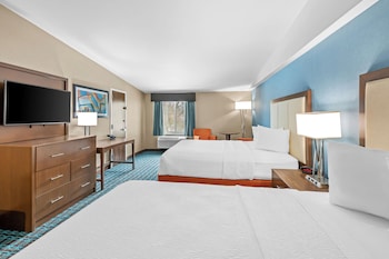 Standard Room, 2 Queen Beds, Non Smoking, Refrigerator (Oversized Room)