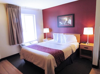 Deluxe Room, 1 Queen Bed, Non Smoking