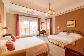 Superior Room, 1 King Bed