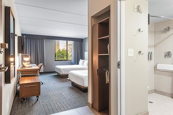 Room, 2 Queen Beds, Hearing Accessible