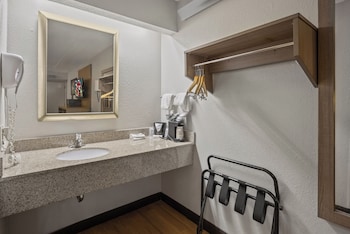 Superior Room, 1 King Bed, Smoking