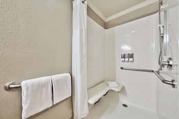 Deluxe Suite, 2 Bedrooms (ADA)