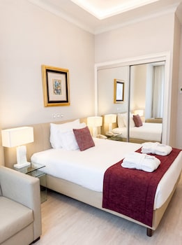 Basic Single Room with Courtyard View