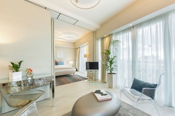 Deluxe Suite with Corner Balcony and Lycabettus Hill View