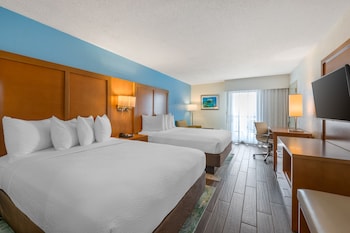 Deluxe Room, 2 Queen Beds, Balcony, Oceanfront