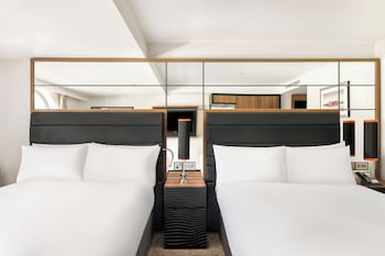Standard Room, 2 Double Beds