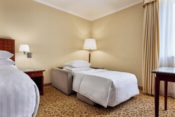 Deluxe Room, 1 King Bed with Sofa bed