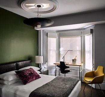 Premier Room, 1 King Bed
