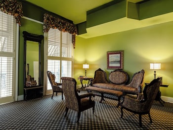 Suite, 1 King Bed (Ranch)