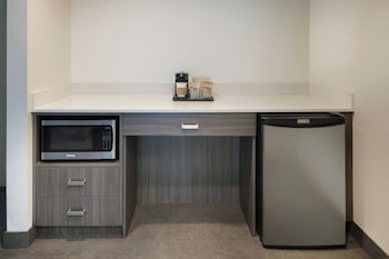 Suite, 1 Bedroom (Hearing Accessible)