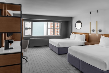 Deluxe Room, 2 Queen Beds, City View