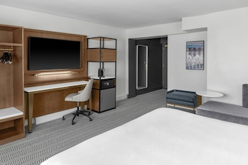 Standard Room, 1 King Bed