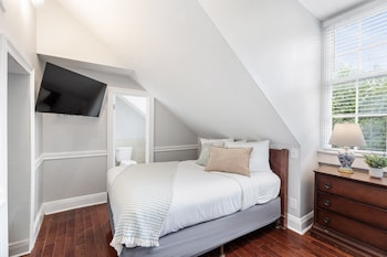 Basic Room, 1 Double Bed, Non Smoking