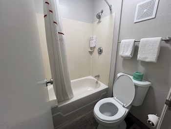 Deluxe Room, 2 Double Beds (Smoke Free)