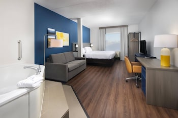 Suite, 1 King Bed with Sofa bed, Accessible, Non Smoking