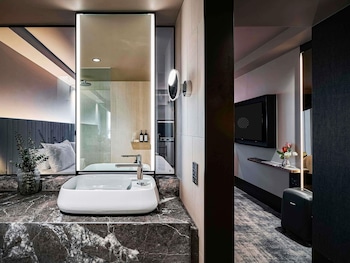 Superior Room (High Floor)