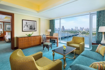 Executive Suite, 1 King Bed (View)