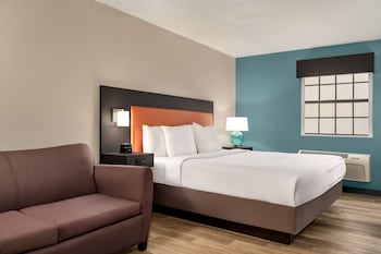Deluxe Room, 1 King Bed, Non Smoking