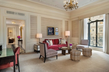 Suite, 1 Double Bed, Corner (Butler Service Included)