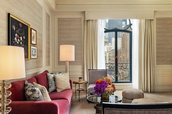 Suite, 1 Double Bed, Corner (Butler Service Included)