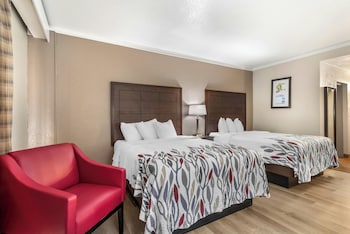 Deluxe Room, 2 Queen Beds, Non Smoking