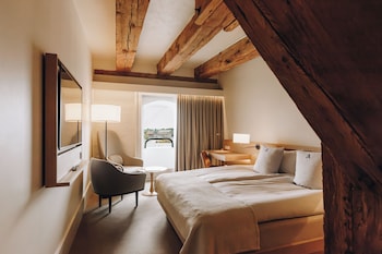 Deluxe Room (Waterfront)