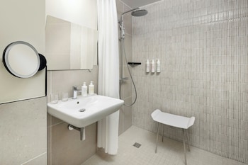 Superior Room, 1 King Bed