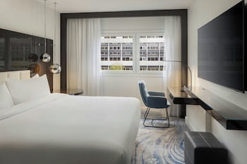 Deluxe Room, 1 King Bed