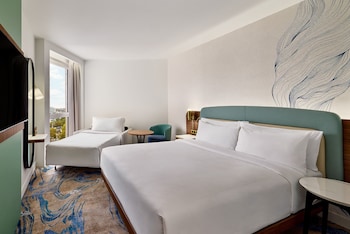 Executive Room, 1 King Bed with Sofa bed
