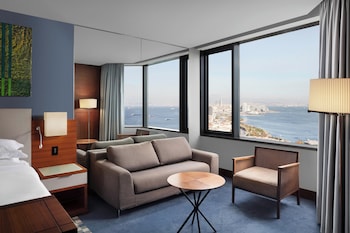 Premium Room, 1 King Bed with Sofa bed, Sea View