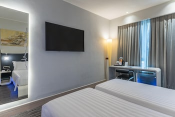 Comfort Room, 2 Twin Beds, Smoking