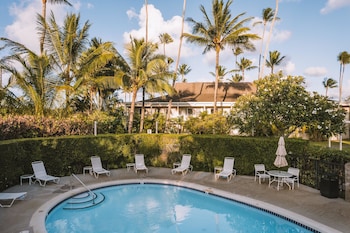 Suite, 1 Bedroom, Kitchen, Pool View (1 King Bed with Sofa Bed)