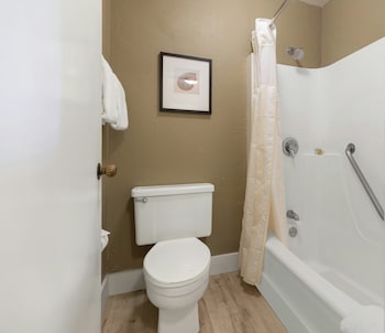 Standard Suite, 1 Bedroom, Kitchen (2 Double Bed with Sofa Bed)