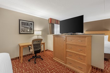 Standard Room, 2 Queen Beds, Non Smoking (Oversized Room)
