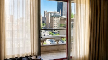 Standard Room, 1 King Bed, Balcony