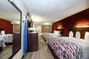 Deluxe Room, 2 Double Beds, Non Smoking, Refrigerator & Microwave