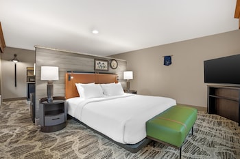 Suite, 1 King Bed, Non Smoking