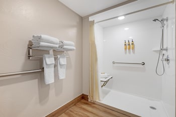 Suite, 1 King Bed, Accessible, Non Smoking