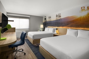 Standard Room, 2 Queen Beds, Non Smoking, Refrigerator & Microwave (Pet Friendly)