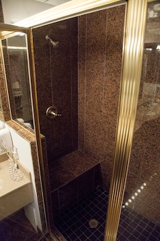 Standard Room, 1 King Bed, Non Smoking, Tower (Casino Tower)