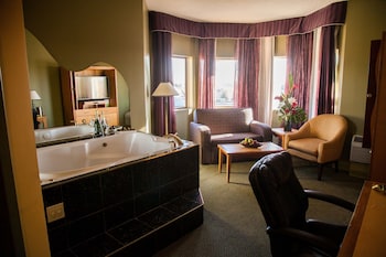 1 King Bed, Jacuzzi Suite, Non-Smoking, No Pets