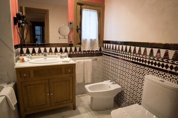 Economy Double or Twin Room