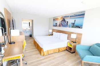 Room, 1 King Bed, Non Smoking (Remodeled)