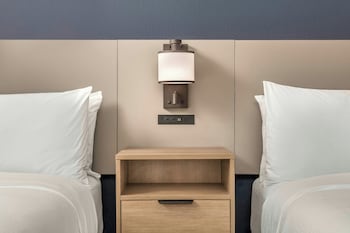 Room, 2 Queen Beds