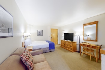 Deluxe Room, 1 King Bed