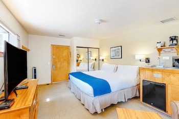 Deluxe Room, 1 King Bed (Balcony)